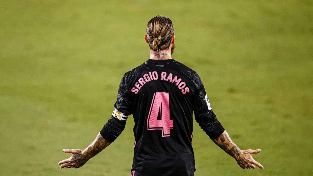 今晚皇家马德里备战德甲,绝杀压哨细节曝光,质疑声仍在,轮换策略成焦点-爱游戏官网