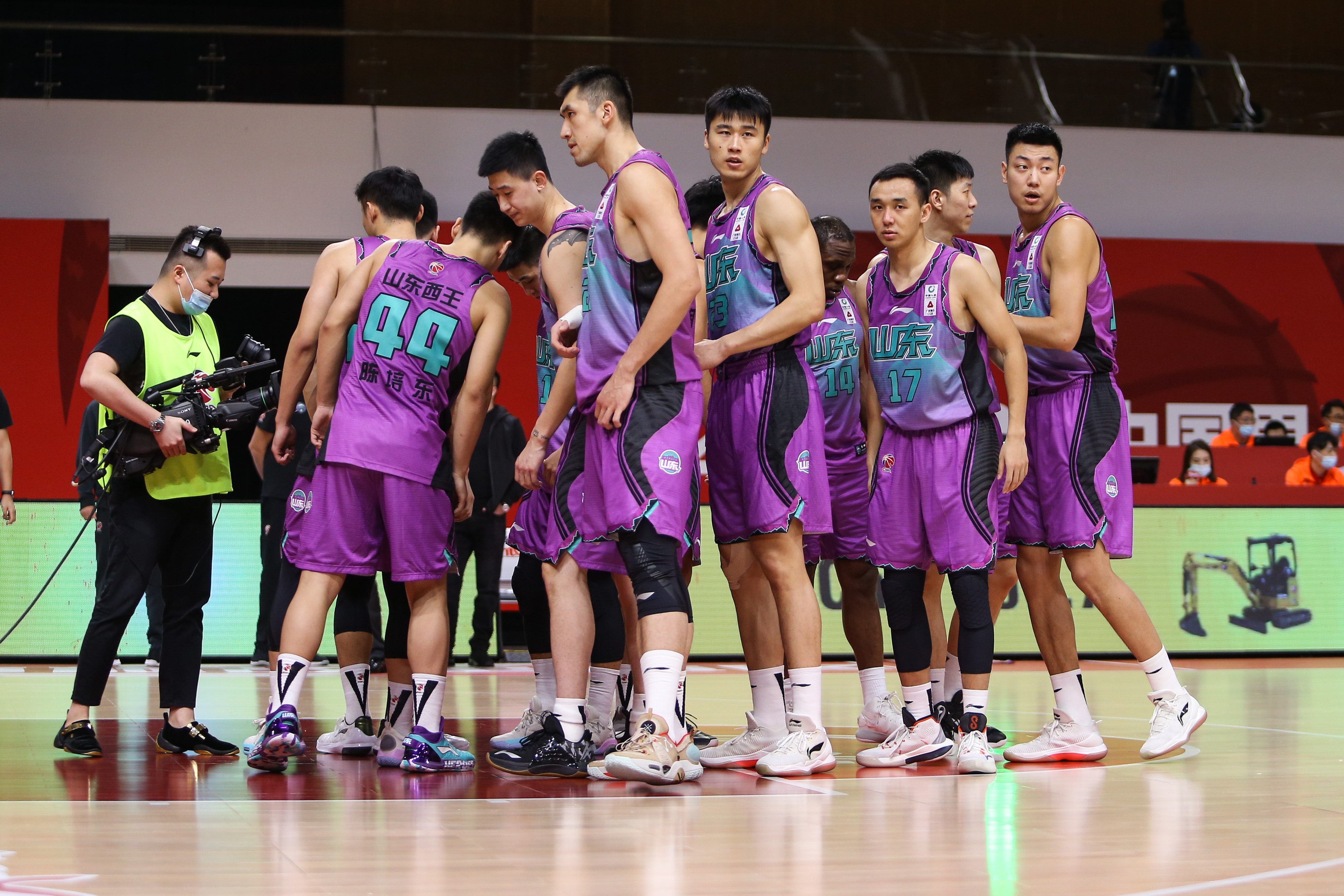 山东男篮内部会议纪要流出——赛前止住颓势，德甲使命明确，资深球员宣示担当的简单介绍-ayx